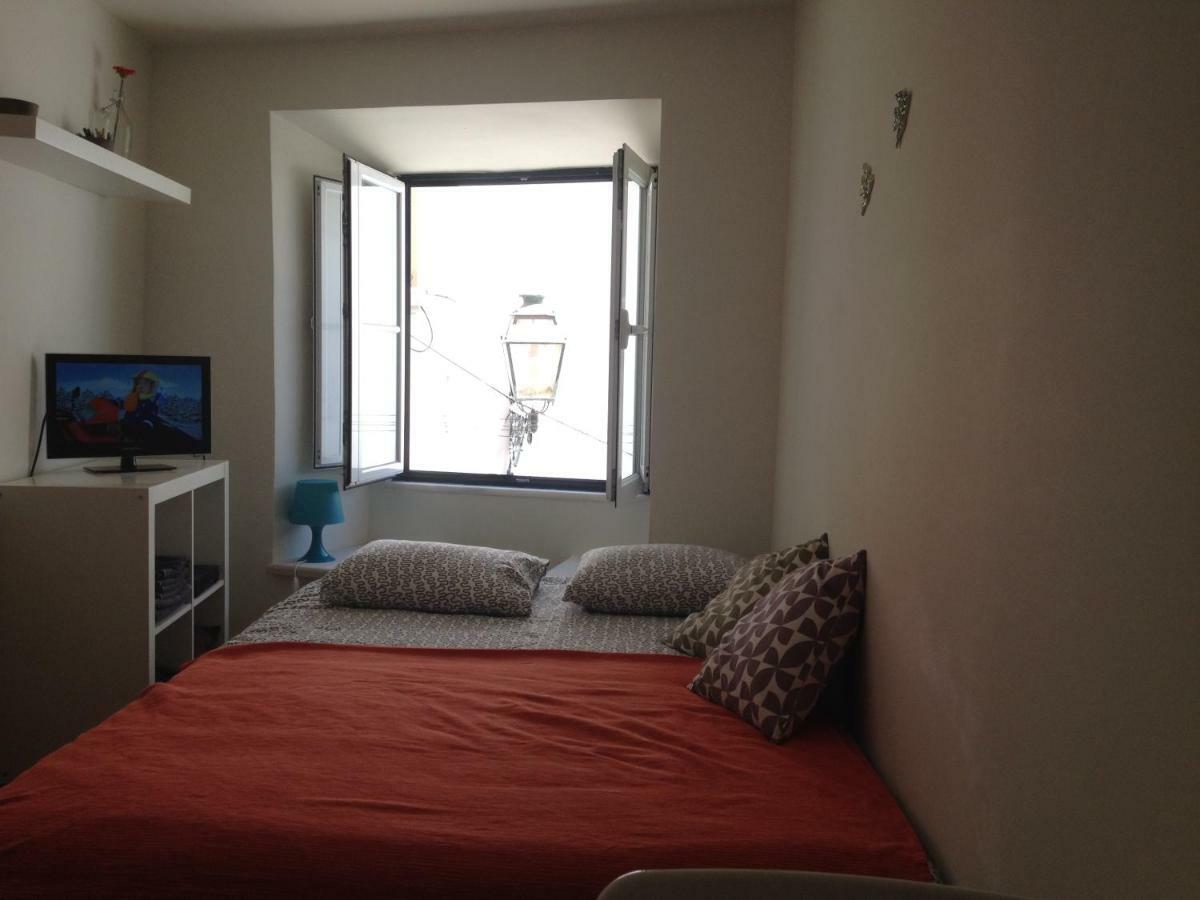 Little Alfama Town Apartment ลิสบอน ภายนอก รูปภาพ